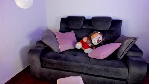 Snapshot of yaner_ chatting on March 21, 4:50 am Follow me on IG online show from March 21, 4:50 am