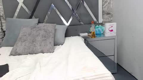 yanetrose online show from November 15, 3:37 am