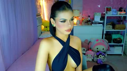 YANG AUDREY LONE online show from February 27, 12:10 am