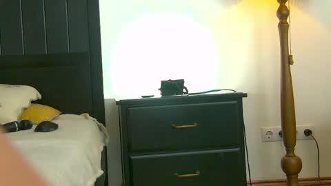 yanira_ass_ online show from May 24, 4:17 am