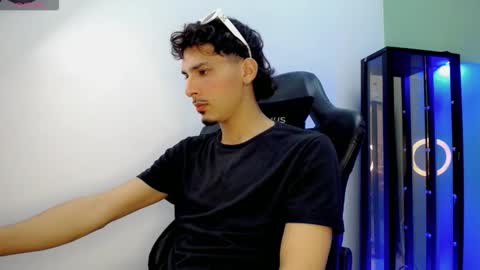 DANILO online show from December 2, 3:56 am