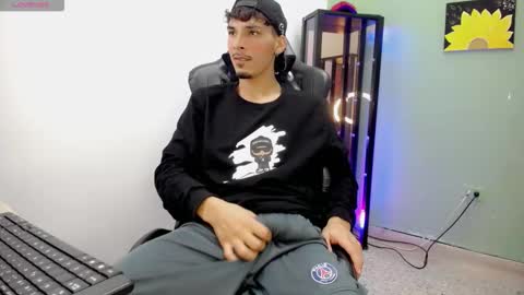 DANILO online show from December 5, 4:32 am