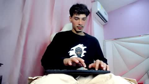 DANILO online show from December 14, 4:40 am