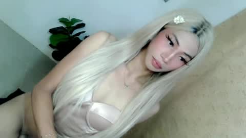 yannafucks online show from June 17, 9:12 am