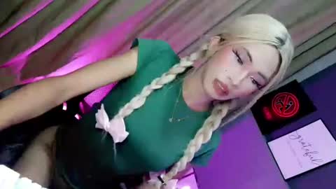 yannafucks online show from July 24, 3:32 pm