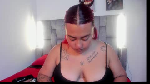 Yara  online show from December 4, 11:30 am