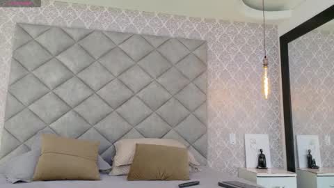 Yara  online show from March 20, 1:49 pm