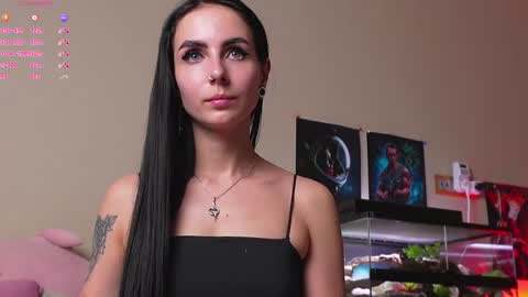 Snapshot of yaraliebe chatting on May 20, 12:33 pm Yara online show from May 20, 12:33 pm