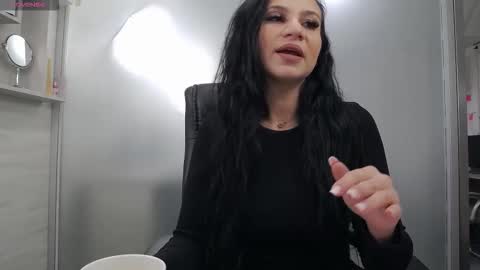 Yara online show from November 15, 4:43 am