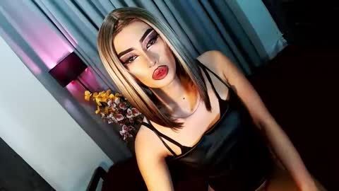 miss yasii online show from December 15, 12:51 am
