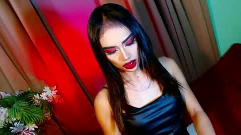 miss yasii online show from December 22, 4:27 pm