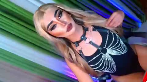 miss yasii online show from September 11, 3:56 pm