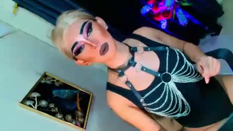 Snapshot of yasii19 chatting on October 19, 3:56 pm miss yasii online show from October 19, 3:56 pm