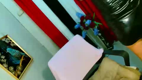 Snapshot of yasii19 chatting on November 15, 5:09 pm miss yasii online show from November 15, 5:09 pm