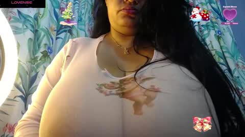 Yasmin online show from December 28, 1:38 pm