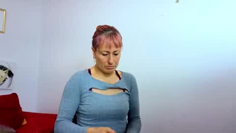 Yasemin online show from February 5, 10:31 am