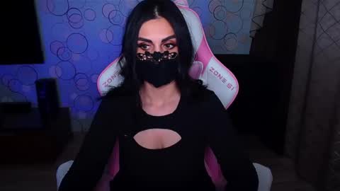 yasmina online show from December 17, 8:09 am