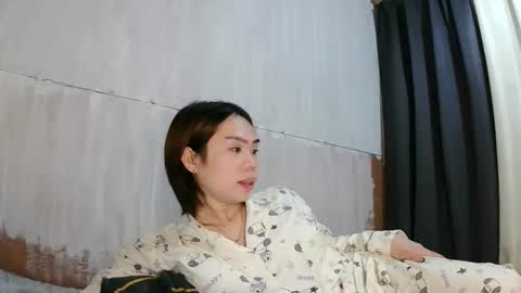 yasminsmith12 online show from December 15, 11:42 pm