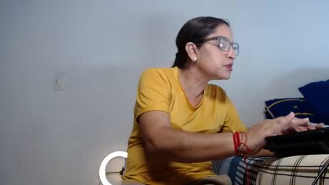 Snapshot of yaya____ chatting on March 26, 11:32 pm yaya____ online show from March 26, 11:32 pm