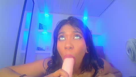 YAYA online show from January 9, 3:44 pm