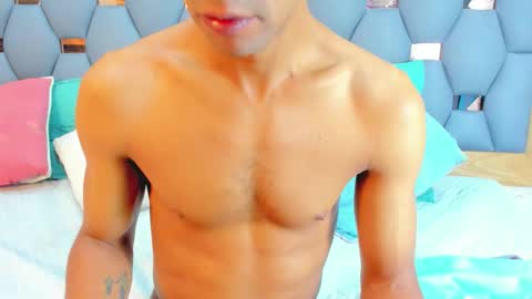 Snapshot of yayi_derek chatting on October 28, 11:36 am yayi derek  online show from October 28, 11:36 am