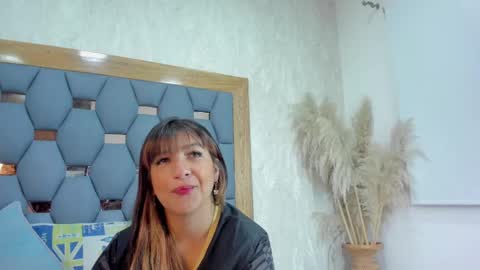 Snapshot of yayi_derek chatting on October 30, 11:33 am yayi derek  online show from October 30, 11:33 am