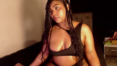 yayiscastle online show from February 7, 9:46 am