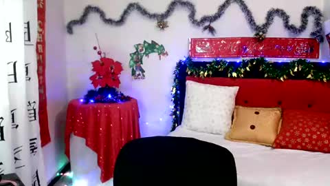 Snapshot of yayita_mature chatting on December 9, 9:37 pm yayita online show from December 9, 9:37 pm