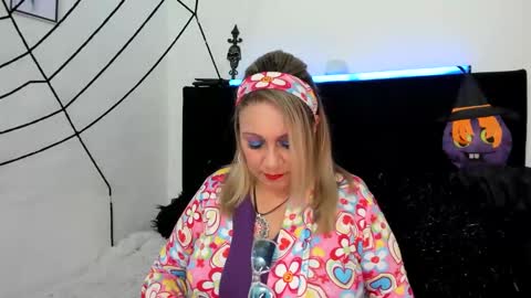 Snapshot of yayita_mature chatting on October 30, 3:02 pm yayita online show from October 30, 3:02 pm