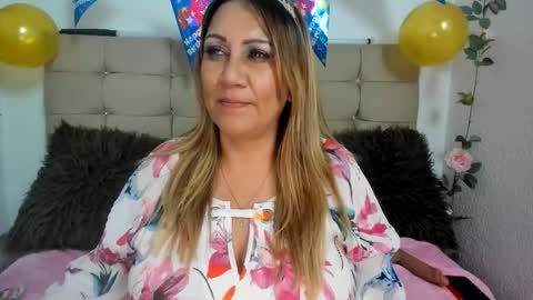 yayita online show from June 11, 12:32 am