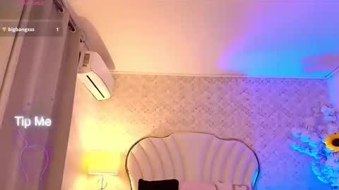  YazminJenner  online show from June 6, 7:24 am