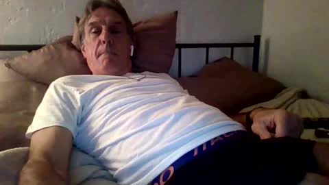 yeah_baby6988 online show from November 3, 4:25 am