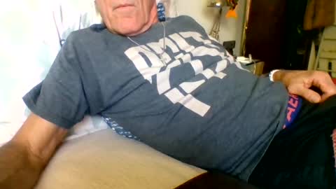 yeah_baby6988 online show from June 21, 10:45 pm