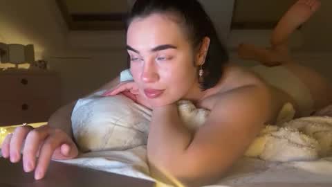 rina online show from September 25, 9:40 pm