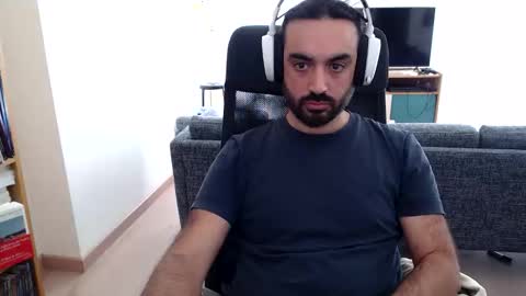 yeeaahoo online show from November 5, 9:31 am