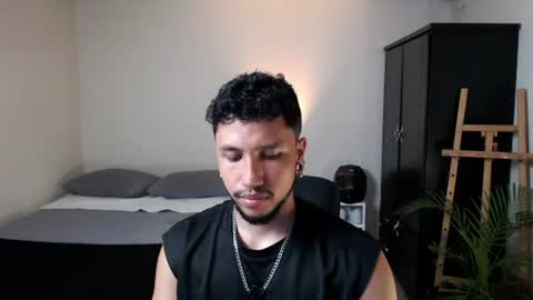 yeff online show from June 12, 11:57 pm