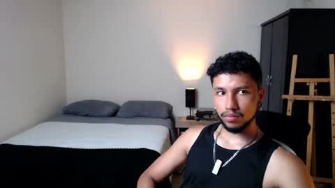 Snapshot of yeff_stone chatting on June 19, 12:48 am yeff online show from June 19, 12:48 am