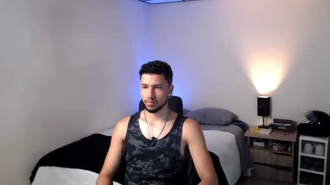 Snapshot of yeff_stone chatting on July 11, 1:41 am yeff online show from July 11, 1:41 am