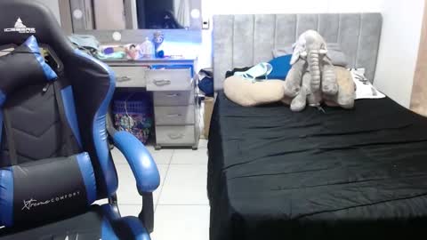 yeibles_hana2 online show from October 10, 11:48 pm