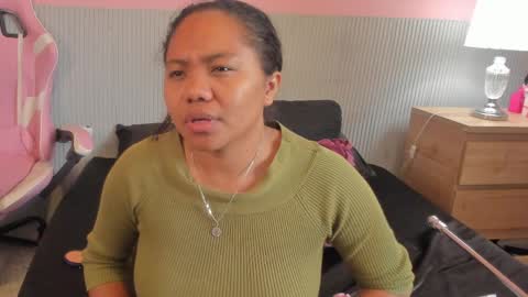 Snapshot of yeika_foxy chatting on April 1, 11:33 am yeika_foxy online show from April 1, 11:33 am