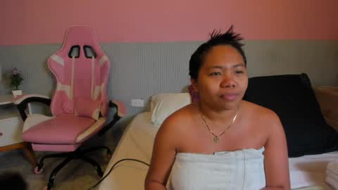 Snapshot of yeika_foxy chatting on April 3, 11:19 am yeika_foxy online show from April 3, 11:19 am