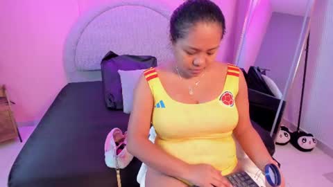 yeika_foxy online show from June 27, 11:26 am