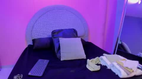 yeika_foxy online show from July 19, 4:05 am