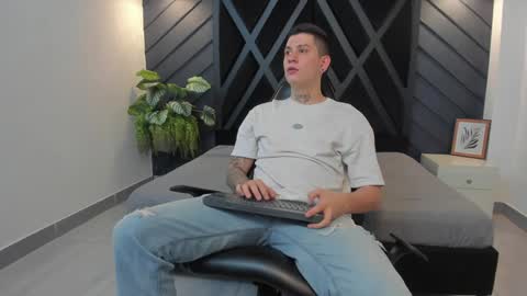 YEIKO ROMERO online show from December 20, 11:26 pm