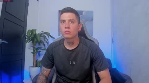 YEIKO ROMERO online show from November 21, 7:01 pm