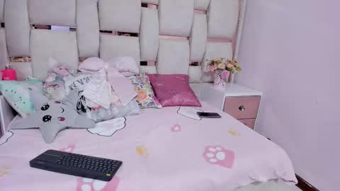 Snapshot of yeinsoliveros chatting on November 21, 11:09 am Yeins online show from November 21, 11:09 am