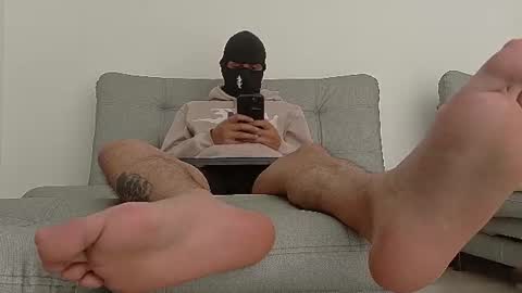 yeisongomezz online show from July 30, 6:51 pm