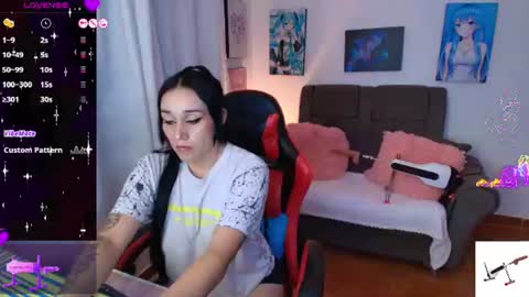 Snapshot of yeliana_sexy chatting on June 11, 12:32 am Valery online show from June 11, 12:32 am