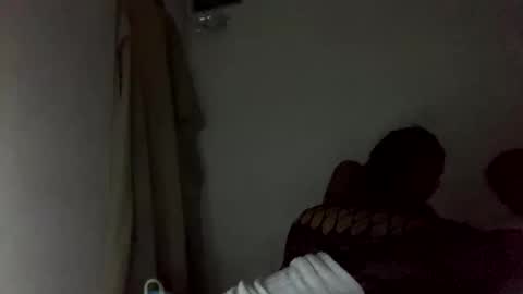 Ella Ts online show from October 12, 6:12 am