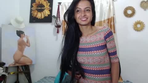 Snapshot of yemaya_28 chatting on December 9, 1:02 pm Yemaya 28 online show from December 9, 1:02 pm